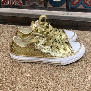 Kids converse